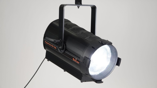 [FN HY LED 700 CW] Fresnel LED Hyperion Scheinwerfer 700 Watt, Kaltweiss 5'600°K, Zoom 11-53°, DMX + Manuel